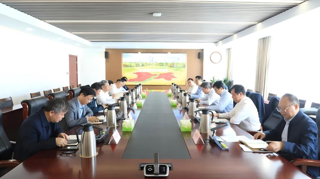 山東環(huán)保集團(tuán)與山東科創(chuàng)集團(tuán)、山東水設(shè)到濟(jì)南市起步區(qū)對(duì)接工作